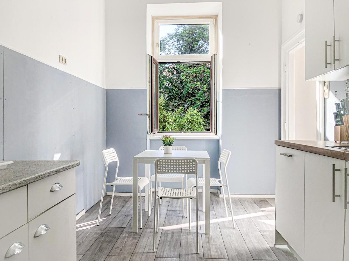 Vibrant 3br Near Akh Hospital - Perfect For Groups Apartment Wien
