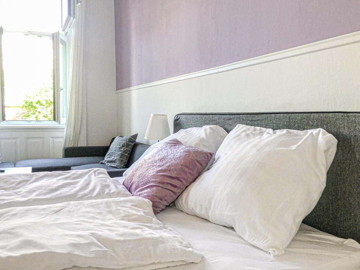 Vibrant 3br Near Akh Hospital - Perfect For Groups Apartment *